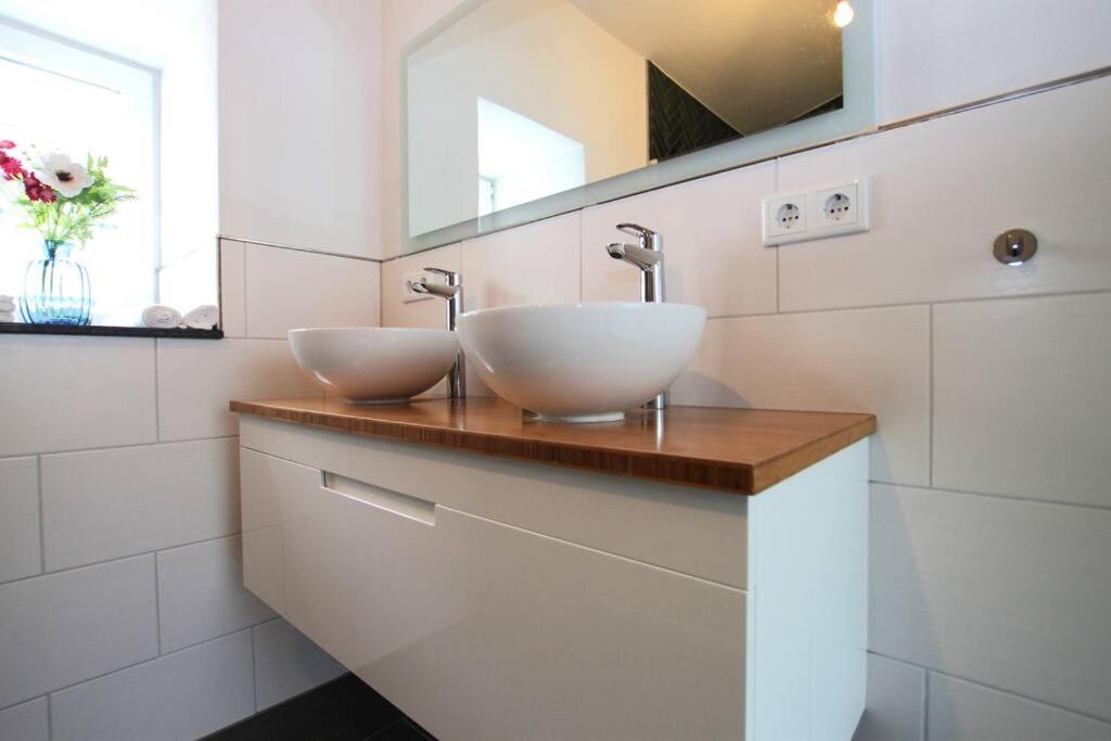 Apartment Meerzeit Mit Terrasse Husum  Kültér fotó